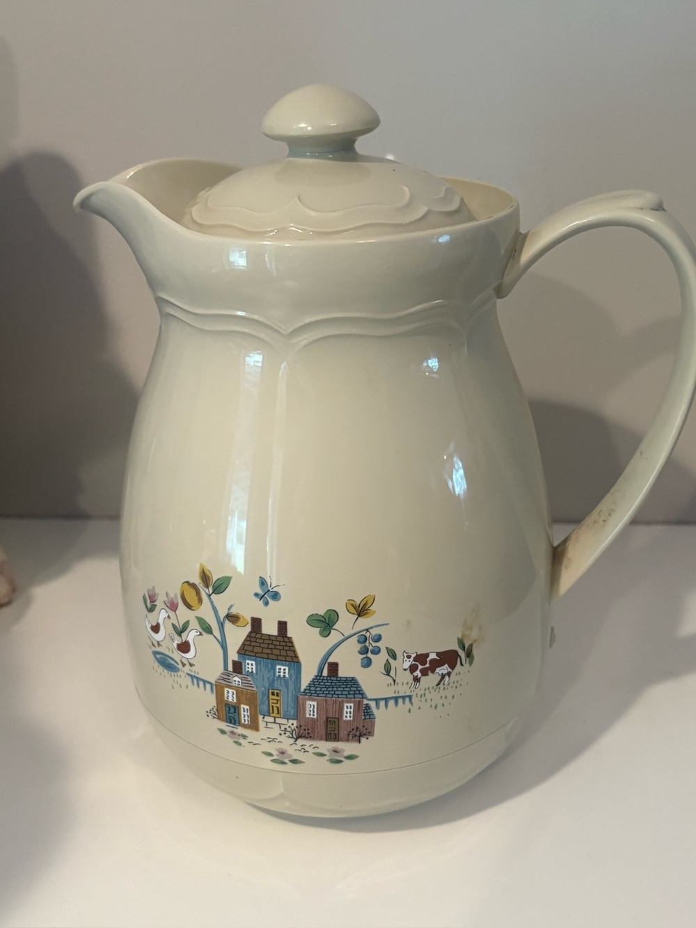Vintage international heartland, plastic thermos carafe